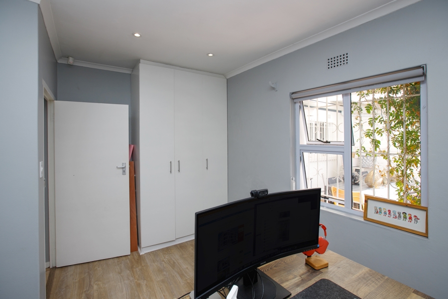 3 Bedroom Property for Sale in Harfield Village Western Cape